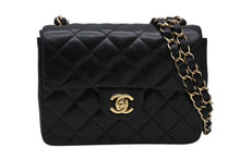 Load image into Gallery viewer, 極美品 CHANEL シャネル ミニマトラッセ17 Sフラップ Sチェーンショルダーバッグ 8番台 ココマーク ラムスキン ブラック 中古 4b011617