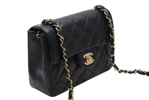 極美品 CHANEL シャネル ミニマトラッセ17 Sフラップ Sチェーンショルダーバッグ 8番台 ココマーク ラムスキン ブラック 中古 4b011617