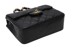 極美品 CHANEL シャネル ミニマトラッセ17 Sフラップ Sチェーンショルダーバッグ 8番台 ココマーク ラムスキン ブラック 中古 4b011617