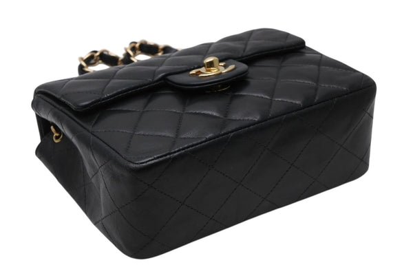 極美品 CHANEL シャネル ミニマトラッセ17 Sフラップ Sチェーンショルダーバッグ 8番台 ココマーク ラムスキン ブラック 中古 4b011617