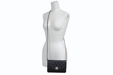 Load image into Gallery viewer, 新品同様 CHANEL シャネル チェーンショルダーウォレット 長財布 AP3807 ランダム番台 ココマーク ラムスキン ブラック 中古 4b011764