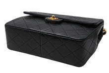 Load image into Gallery viewer, 極美品 CHANEL シャネル ミニマトラッセ20 Sフラップ Sチェーンショルダーバッグ A2800 2番台 ココマーク ラムスキン ブラック 中古 4b011636