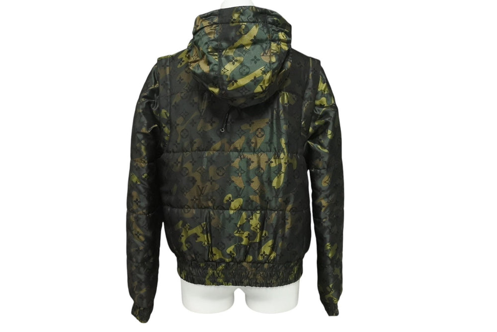 Louis Vuitton Louis Vuitton 2 way camo puffer jacket 2 way camouflage puffer jacket Good Condition Used 4c070289
