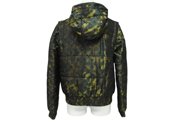 Louis Vuitton Louis Vuitton 2 way camo puffer jacket 2 way camouflage puffer jacket Good Condition Used 4c070289
