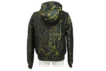 Load image into Gallery viewer, Louis Vuitton ルイヴィトン 2 way camo puffer jacket 2ウェイカモフラージュパファージャケット 美品 中古 4c070289