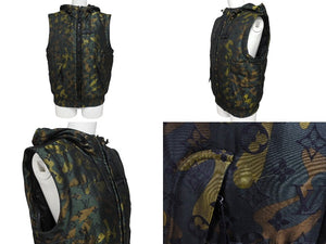 Louis Vuitton Louis Vuitton 2 way camo puffer jacket 2 way camouflage puffer jacket Good Condition Used 4c070289