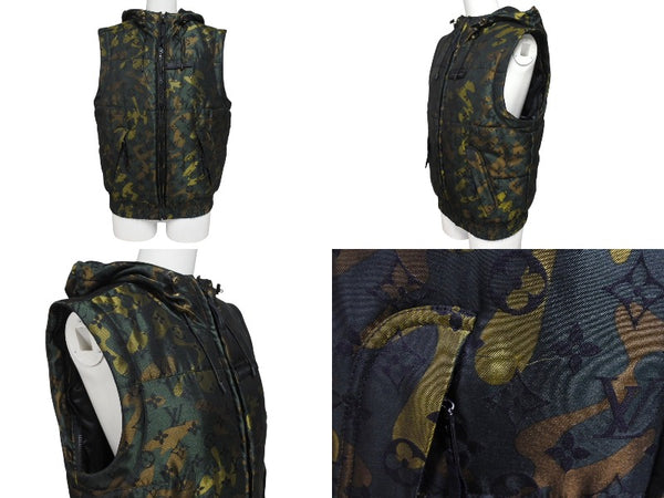 Louis Vuitton Louis Vuitton 2 way camo puffer jacket 2 way camouflage puffer jacket Good Condition Used 4c070289