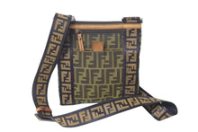 Load image into Gallery viewer, FENDI フェンディ サコッシュ ショルダーバッグ 7VA186 キャンバス レザー ブラウン ブラック ゴールド金具 美品 中古 4C071265