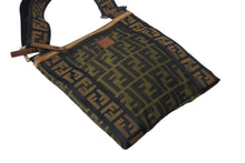 Load image into Gallery viewer, FENDI フェンディ サコッシュ ショルダーバッグ 7VA186 キャンバス レザー ブラウン ブラック ゴールド金具 美品 中古 4C071265