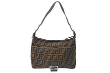 画像をギャラリービューアに読み込む, FENDI フェンディ ズッカ柄 ショルダーバッグ キャンバス レザー ブラウン シルバー金具 美品 中古 4c076004