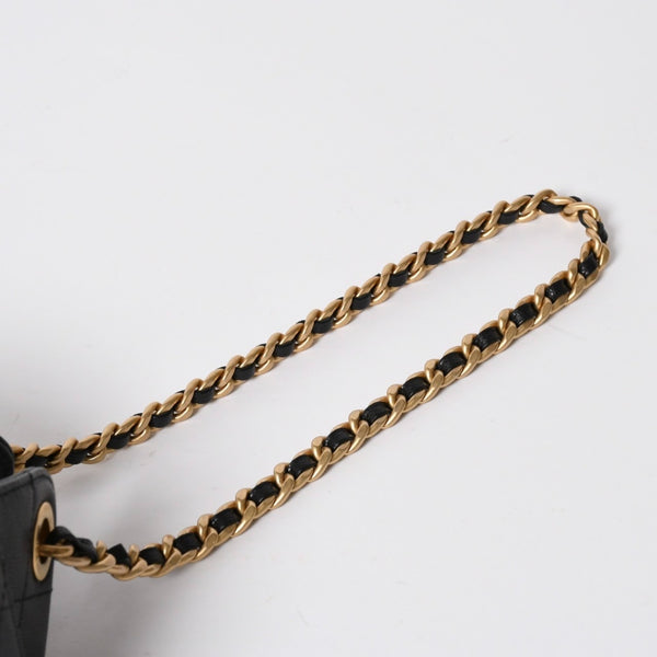新品未使用 CHANEL シャネル CHANEL25 ミニ チェーンショルダーバッグ ランダム番台 キャビアスキン ブラック ゴールド金具 中古 4a008930