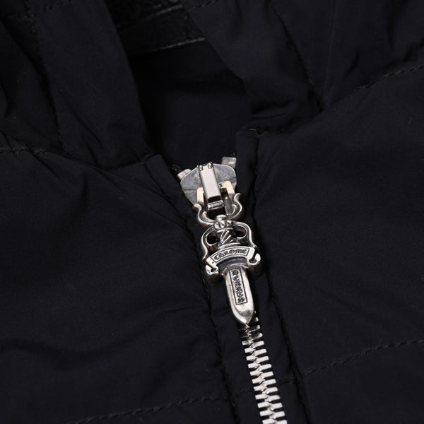 新品同様 CHROME HEARTS クロムハーツ ジップアップフーディー パーカー サイズXL セメタリークロスパッチ 9パッチ シルバー925 中古 4a000548