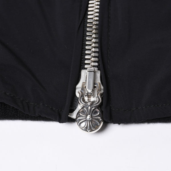 新品同様 CHROME HEARTS クロムハーツ ジップアップフーディー パーカー サイズXL セメタリークロスパッチ 9パッチ シルバー925 中古 4a000548