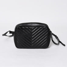 画像をギャラリービューアに読み込む, 極美品 SAINT LAURENT サンローラン ルー カメラバッグ ショルダーバッグ 612544 レザー キルティング ブラック 中古 4a000047