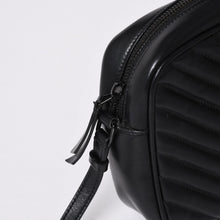 画像をギャラリービューアに読み込む, 極美品 SAINT LAURENT サンローラン ルー カメラバッグ ショルダーバッグ 612544 レザー キルティング ブラック 中古 4a000047