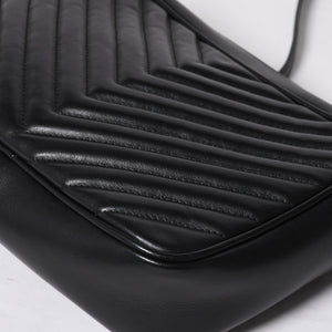 Very Good Condition SAINT LAURENT Saint Laurent Lou Camera Bag Shoulder Bag 612544 Leather Quilted Black Used 4a000047