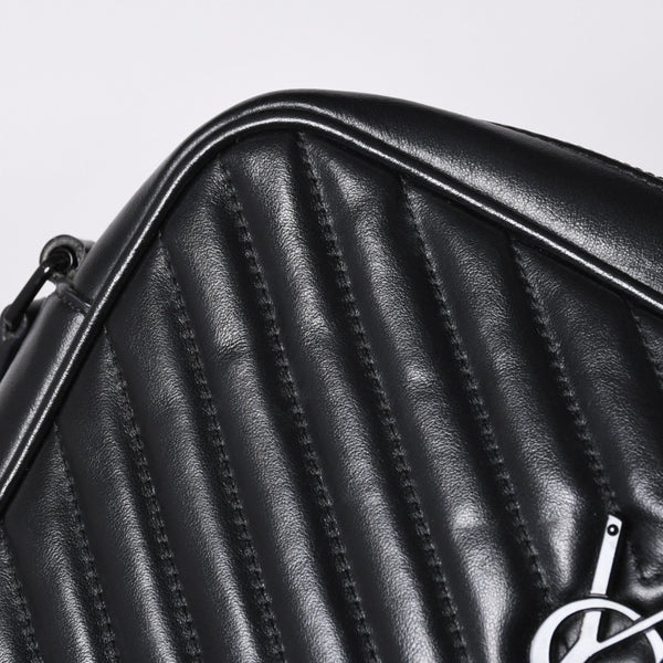 Very Good Condition SAINT LAURENT Saint Laurent Lou Camera Bag Shoulder Bag 612544 Leather Quilted Black Used 4a000047