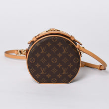 画像をギャラリービューアに読み込む, 新品未使用 LOUIS VUITTON ルイヴィトン ミニ ボワット シャポー 2WAYバッグ M83575 モノグラム ブラウン ゴールド金具 中古 4a000724