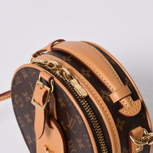 画像をギャラリービューアに読み込む, 新品未使用 LOUIS VUITTON ルイヴィトン ミニ ボワット シャポー 2WAYバッグ M83575 モノグラム ブラウン ゴールド金具 中古 4a000724