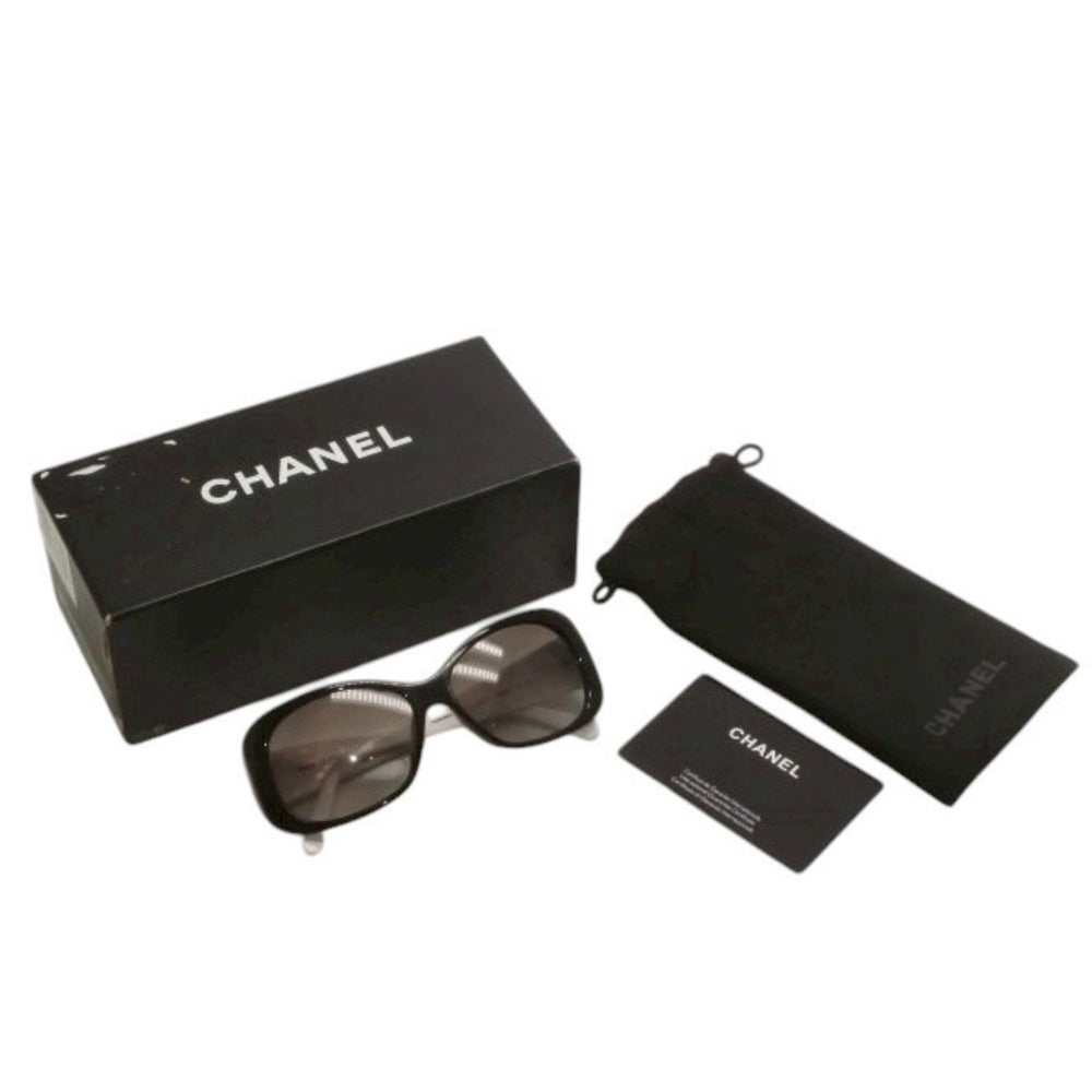 CHANEL シャネル サングラス アイウェア 5123 c.1026/11 サイズ55□15 135 ココマーク ホワイト ブラック 美品 中古 4a000036