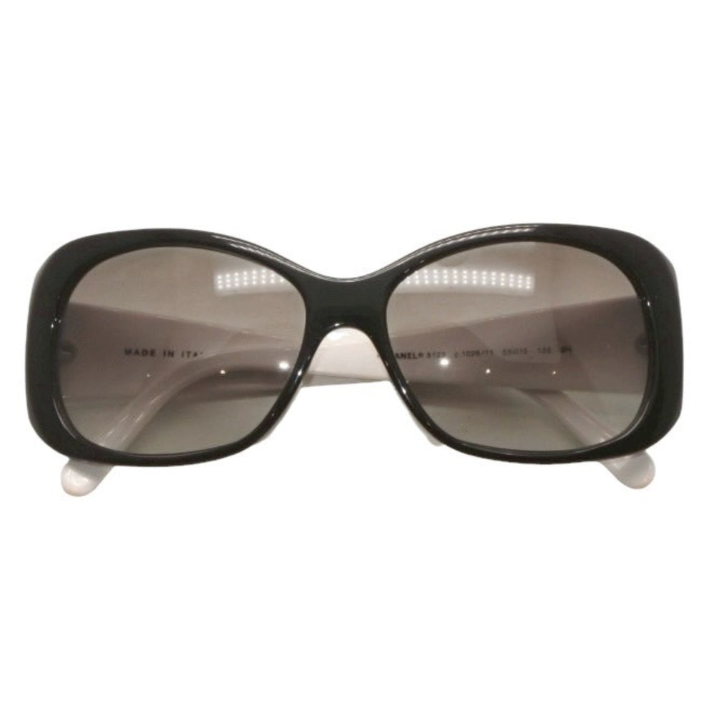 CHANEL シャネル サングラス アイウェア 5123 c.1026/11 サイズ55□15 135 ココマーク ホワイト ブラック 美品 中古 4a000036