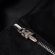 画像をギャラリービューアに読み込む, 新品同様 CHROME HEARTS クロムハーツ セメタリークロスパッチ スウェードパンツ サイズ26 40パッチ カーフレザー ダガー 中古 4a000120