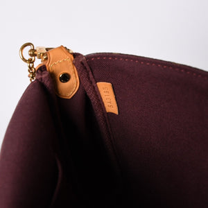 Very good condition LOUIS VUITTON Monogram Favorite MM Shoulder bag M40718 Brown Gold hardware Used 4a001282