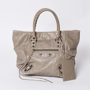 BALENCIAGA バレンシアガ ザ・サンデー Tote Bag 228750 1570 トートバッグ ハンドバッグ グレージュ 美品 中古 4a000162