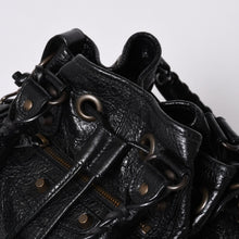 画像をギャラリービューアに読み込む, BALENCIAGA バレンシアガ ジャイアント ミニポンポン 2WAYハンドバッグ ブラック 246438 レザー シルバー金具 美品 中古 4a000165