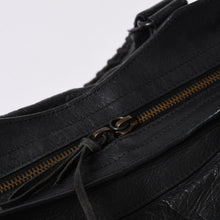 Load image into Gallery viewer, BALENCIAGA バレンシアガ ザシティ 2WAYバッグ ハンドバッグ ショルダーバッグ 115748 レザー ブラック ゴールド金具 美品 中古 4a000364