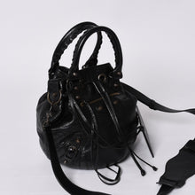 画像をギャラリービューアに読み込む, BALENCIAGA バレンシアガ ジャイアント ミニポンポン 2WAYハンドバッグ ブラック 246438 レザー シルバー金具 美品 中古 4a000165