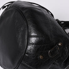 画像をギャラリービューアに読み込む, BALENCIAGA バレンシアガ ジャイアント ミニポンポン 2WAYハンドバッグ ブラック 246438 レザー シルバー金具 美品 中古 4a000165