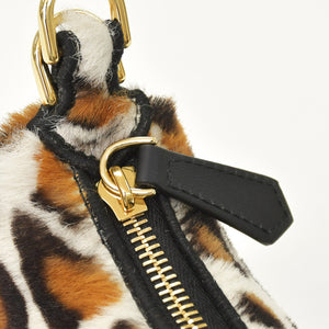 新品同様 FENDI フェンディ フェンディグラフィー ミニ レオパード ミニハンドバッグ ハラコ カーフレザー ホワイト ブラウン 中古 4a000170