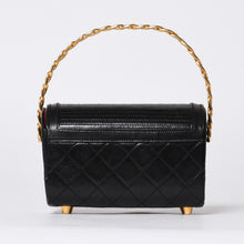 画像をギャラリービューアに読み込む, 極美品 CHANEL シャネル チェーントップハンドル ミニハンドバッグ 0番台 ココマーク ラムスキン ブラック ゴールド金具 中古 4a000942