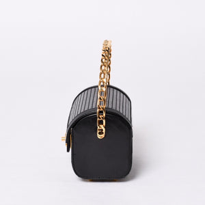 Very Good Condition CHANEL Chain Top Handle Mini Handbag Series 0 Coco Mark Lambskin Black Gold Hardware Used 4a000942