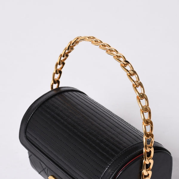 Very Good Condition CHANEL Chain Top Handle Mini Handbag Series 0 Coco Mark Lambskin Black Gold Hardware Used 4a000942