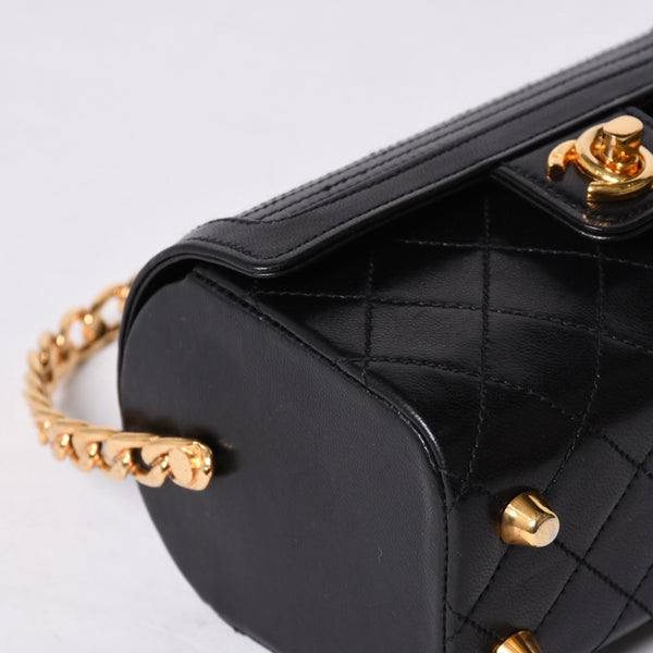 Very Good Condition CHANEL Chain Top Handle Mini Handbag Series 0 Coco Mark Lambskin Black Gold Hardware Used 4a000942