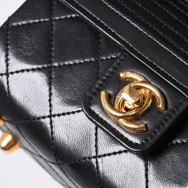 Very Good Condition CHANEL Chain Top Handle Mini Handbag Series 0 Coco Mark Lambskin Black Gold Hardware Used 4a000942