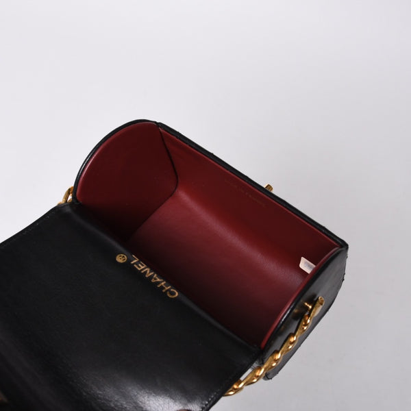 Very Good Condition CHANEL Chain Top Handle Mini Handbag Series 0 Coco Mark Lambskin Black Gold Hardware Used 4a000942
