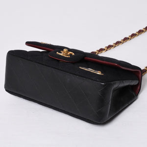 Very good condition CHANEL Mini Matelasse 20 S Flap S Chain Shoulder Bag No. 26 Coco Mark Métiers d'Art Collection Used 4a000928