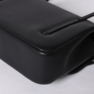 New and unused CHANEL 26SS Small Flap Bag Black Small flap bag Black Gold hardware Used 4a001122
