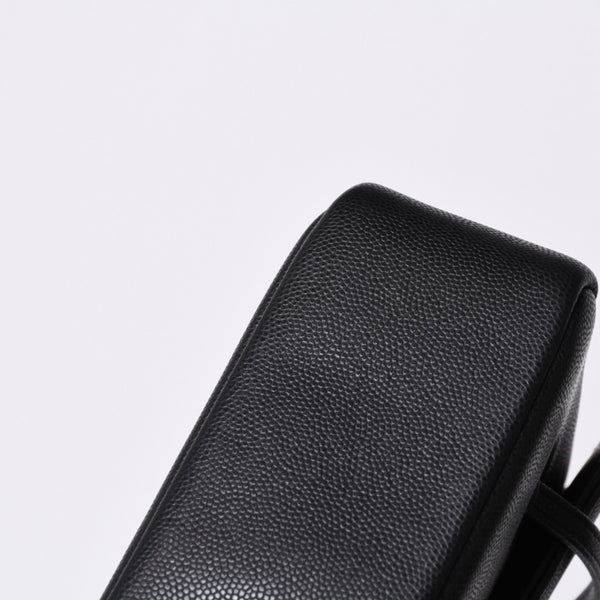 New and unused CHANEL 26SS Small Flap Bag Black Small flap bag Black Gold hardware Used 4a001122