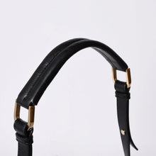 画像をギャラリービューアに読み込む, GUCCI グッチ GGキャンバス Shoulder Bag ワンショルダーバッグ 001・4286 ブラックレザー 美品 中古 4a000271
