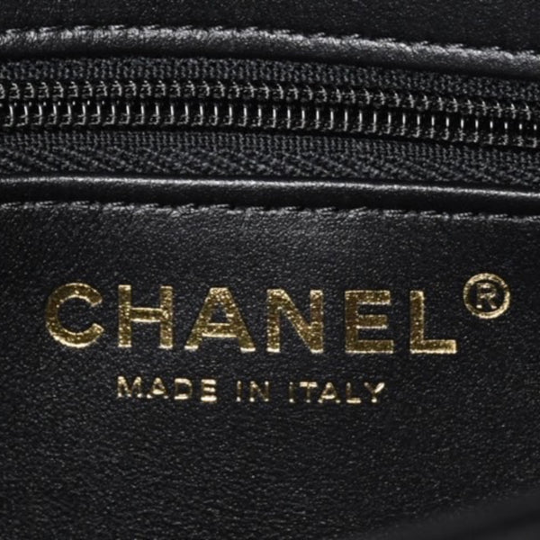 New and unused CHANEL 26SS Small Flap Bag Black Small flap bag Black Gold hardware Used 4a001122