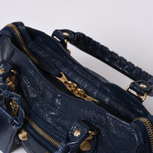 画像をギャラリービューアに読み込む, 極美品 BALENCIAGA バレンシアガ LE CITY MINI ミニ シティ 2WAYバッグ 309544 ネイビー ゴールド金具 美品 中古 4a000367