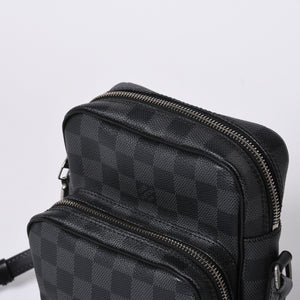 Very Good Condition LOUIS VUITTON Rem Shoulder Bag Damier Graphite N41446 Crossbody Black Logo Used 4a000378