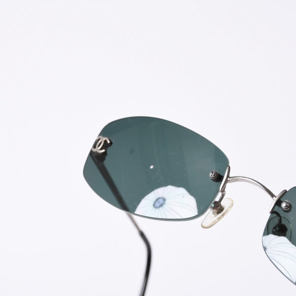 CHANEL シャネル リムレス サングラス アイウェアケース 4002 c.103/71 サイズ54□19 130 ココマーク シルバー ブラック 美品 中古 4a000117
