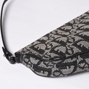 Christian Dior クリスチャンディオール トロッター サドルバッグ ワンショルダーバッグ サドルポーチ MC1012 ブラック 美品 中古 4a000774