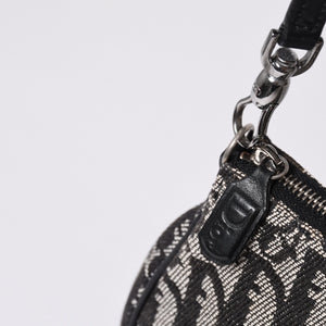 Christian Dior クリスチャンディオール トロッター サドルバッグ ワンショルダーバッグ サドルポーチ MC1012 ブラック 美品 中古 4a000774