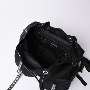 PRADA プラダ スタッズ付きナイロン リュックサック バックパック ブラック シルバー金具 美品 中古 4a000251